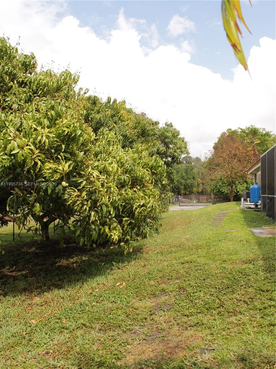 Real estate property located at 4931 167th Ave, Broward, Chambers Land Co Sub Nw1/, Southwest Ranches, FL