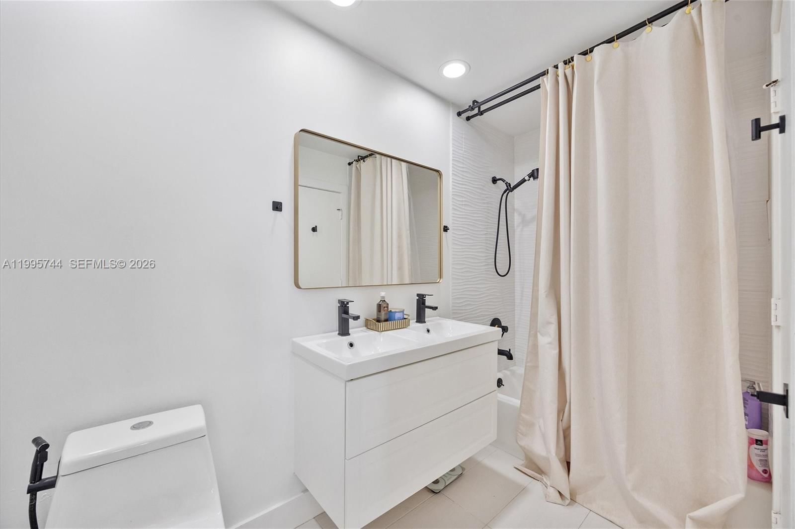 Real estate property located at 14720 139th Ave #1-39, Miami-dade, Vilg Homes Country Walk C, Miami, FL