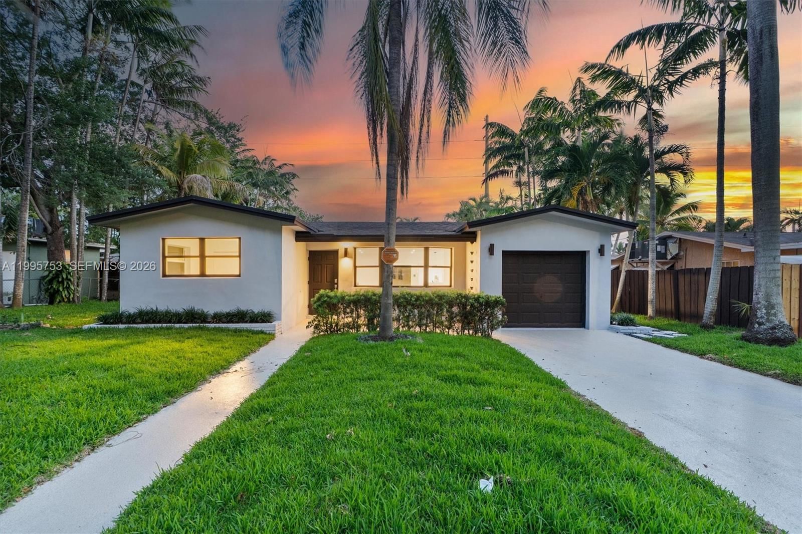 Real estate property located at 2704 Cleveland St, Broward, Sunset Isles Sec 3, Hollywood, FL