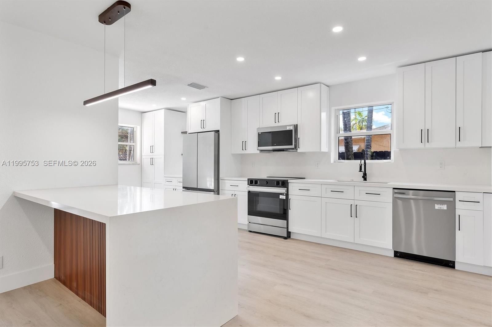 Real estate property located at 2704 Cleveland St, Broward, Sunset Isles Sec 3, Hollywood, FL