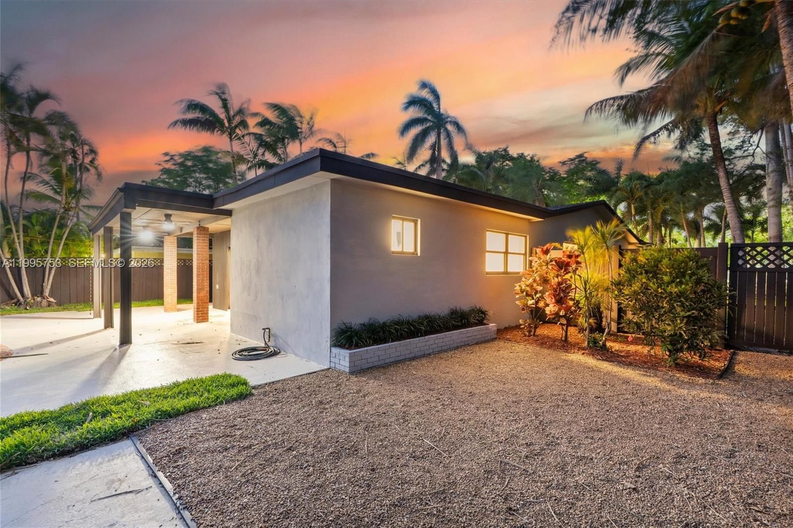 Real estate property located at 2704 Cleveland St, Broward, Sunset Isles Sec 3, Hollywood, FL