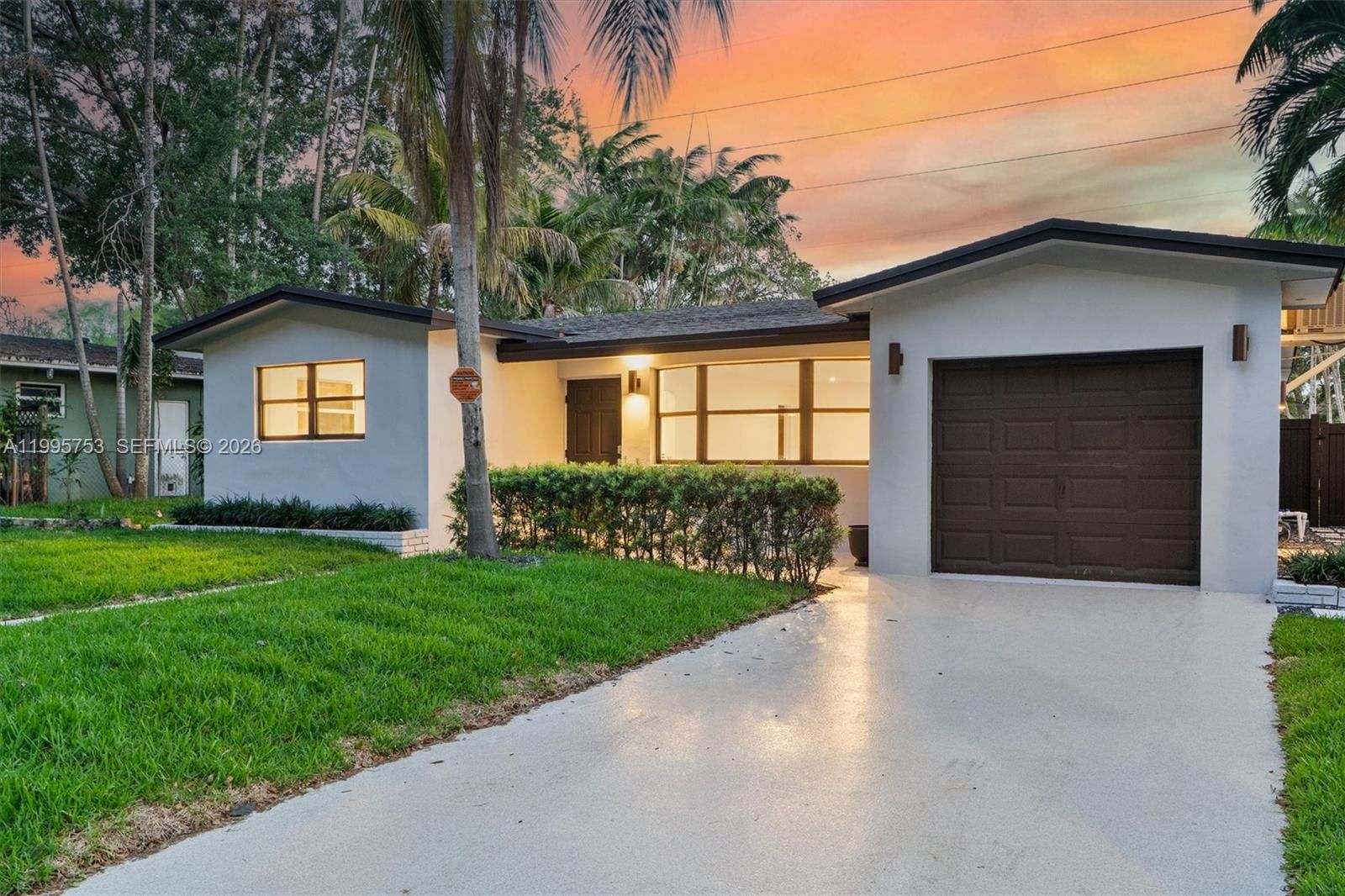 Real estate property located at 2704 Cleveland St, Broward, Sunset Isles Sec 3, Hollywood, FL