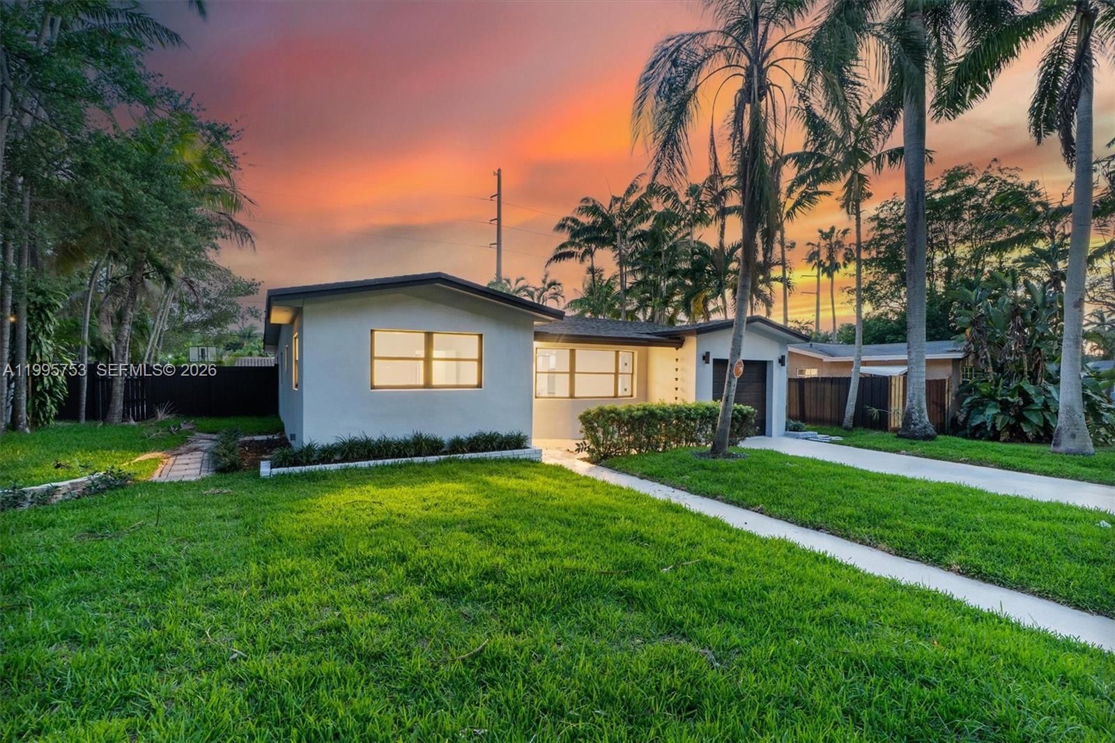 Real estate property located at 2704 Cleveland St, Broward, Sunset Isles Sec 3, Hollywood, FL