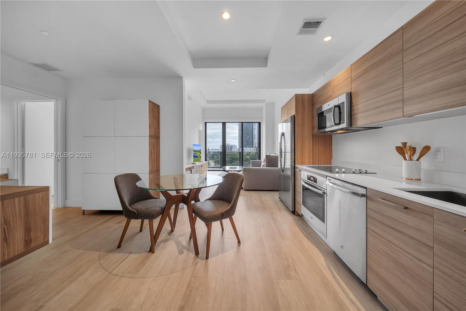 Real estate property located at 121 34th St L606, Miami-dade, 3401 Midtown Condo, Miami, FL