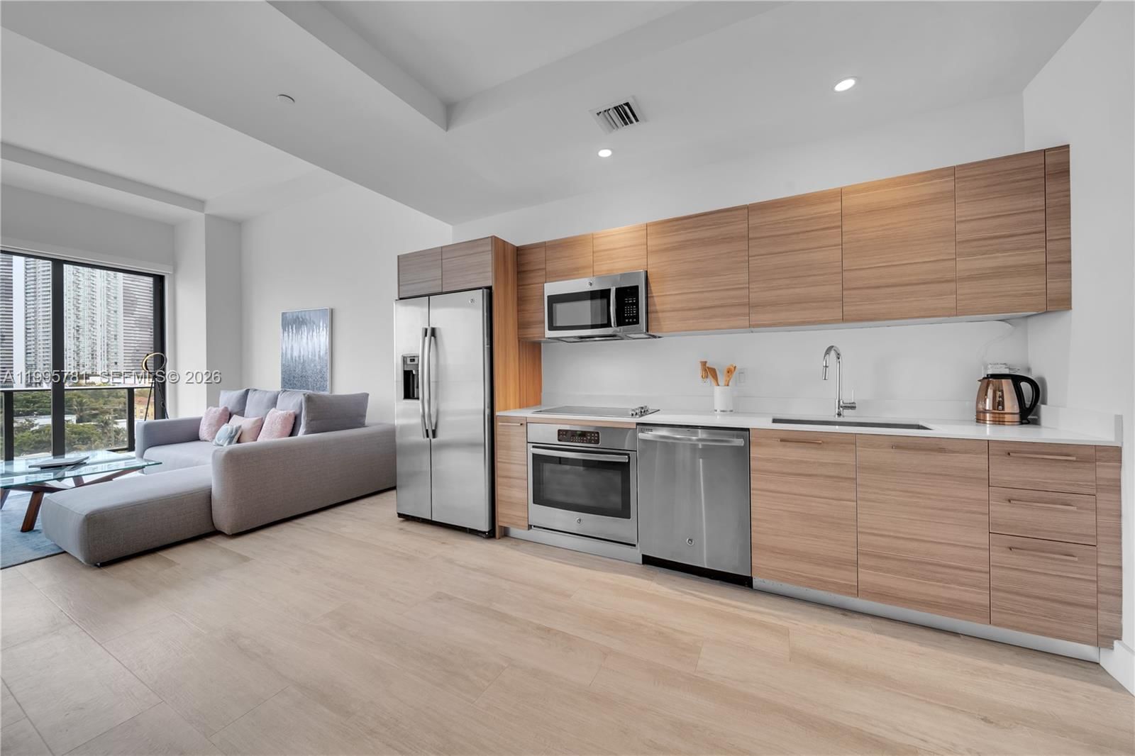 Real estate property located at 121 34th St L606, Miami-dade, 3401 Midtown Condo, Miami, FL