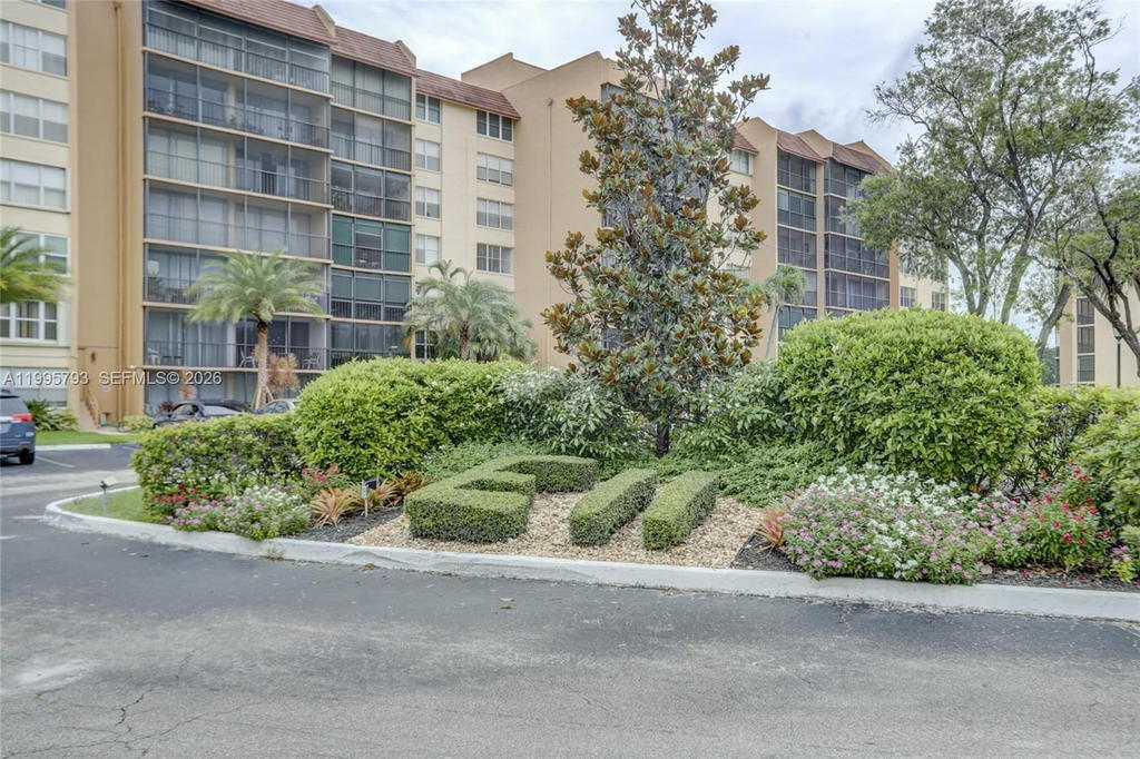 Real estate property located at 3771 Environ Blvd #650, Broward, Condominium 6 Of Environ, Lauderhill, FL
