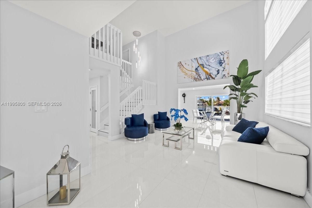 Real estate property located at 15341 36th St, Miami-dade, Caribe Lakes Phase I, Miami, FL