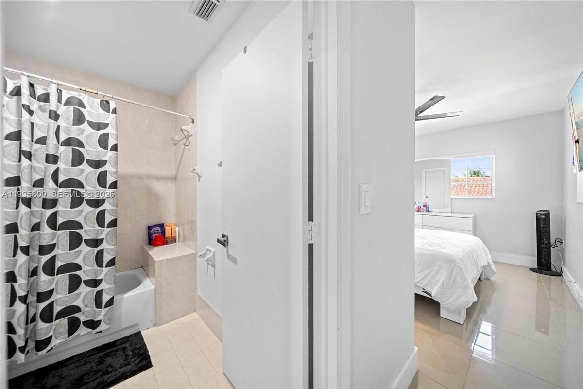 Real estate property located at 15341 36th St, Miami-dade, Caribe Lakes Phase I, Miami, FL