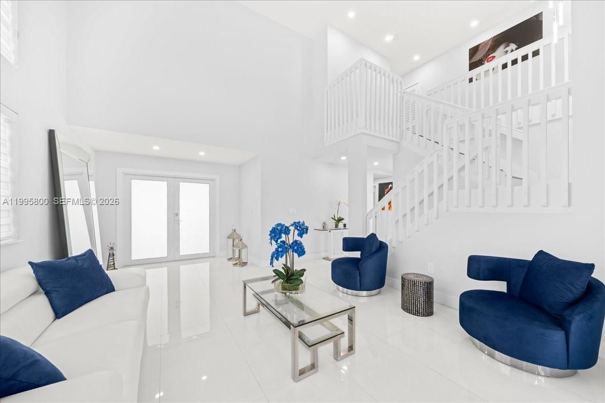 Real estate property located at 15341 36th St, Miami-dade, Caribe Lakes Phase I, Miami, FL