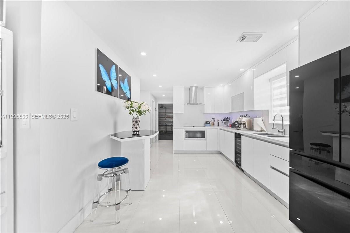 Real estate property located at 15341 36th St, Miami-dade, Caribe Lakes Phase I, Miami, FL