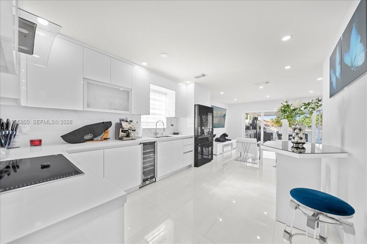 Real estate property located at 15341 36th St, Miami-dade, Caribe Lakes Phase I, Miami, FL