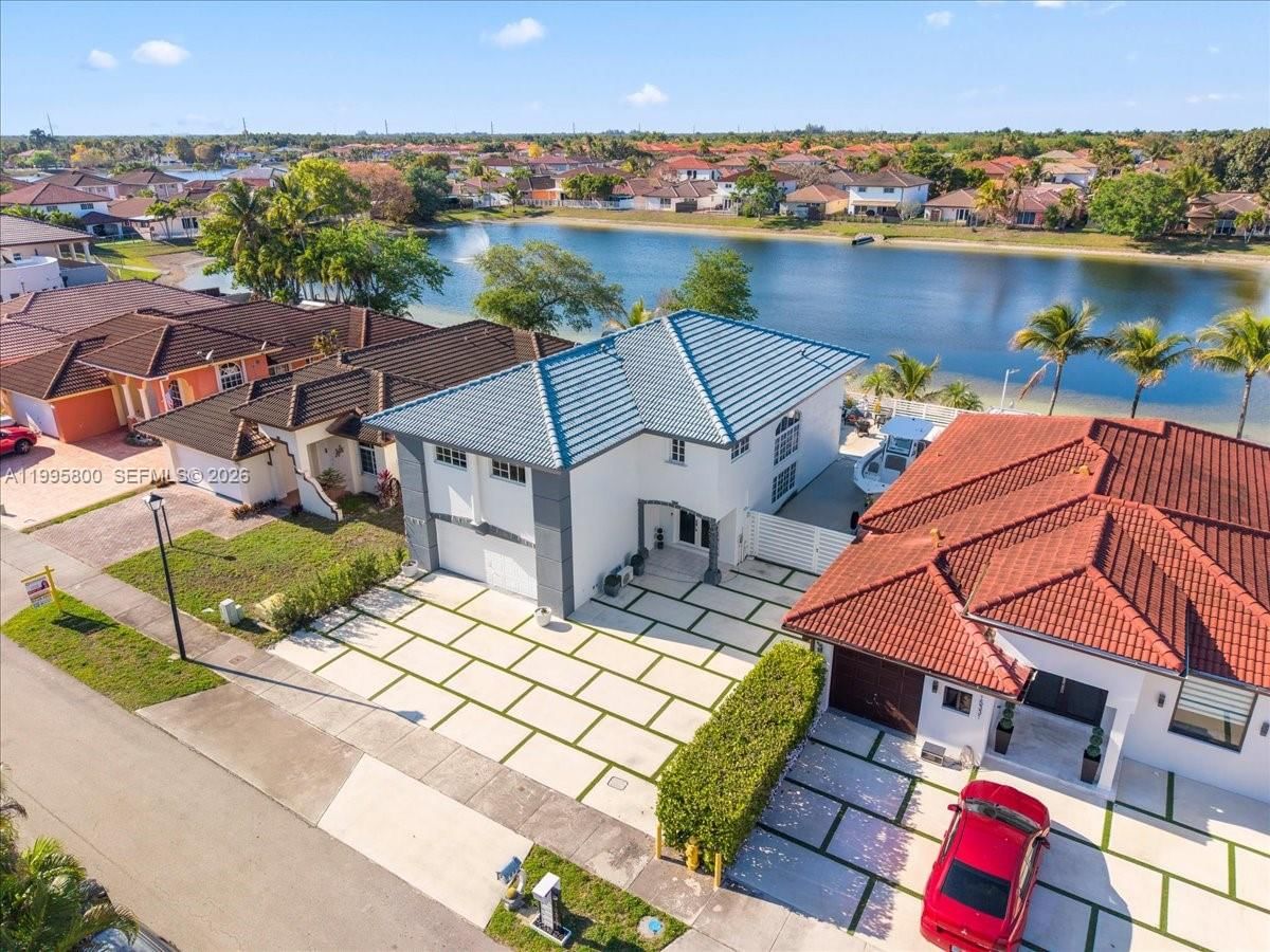 Real estate property located at 15341 36th St, Miami-dade, Caribe Lakes Phase I, Miami, FL