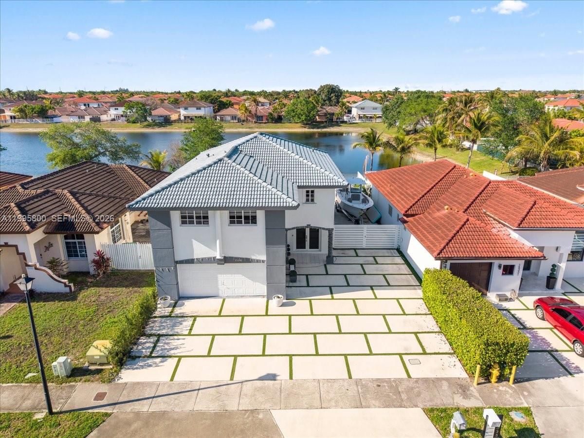 Real estate property located at 15341 36th St, Miami-dade, Caribe Lakes Phase I, Miami, FL