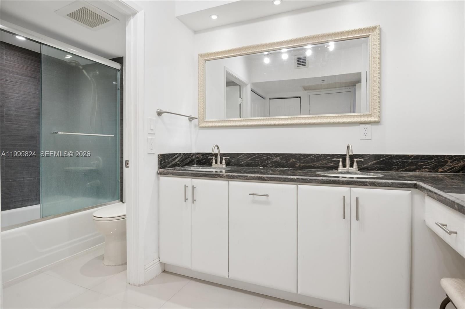 Real estate property located at 20225 34th Ct #2411, Miami-dade, Delvista Towers Condo, Aventura, FL