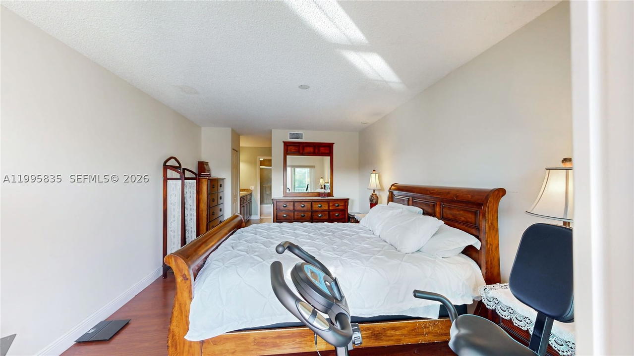 Real estate property located at 21121 85th Ave #216, Miami-dade, Cove Condo Phase I, Cutler Bay, FL