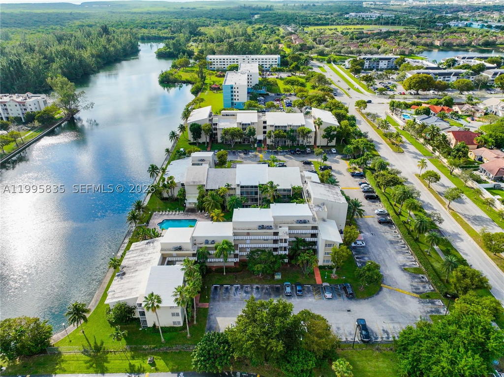 Real estate property located at 21121 85th Ave #216, Miami-dade, Cove Condo Phase I, Cutler Bay, FL
