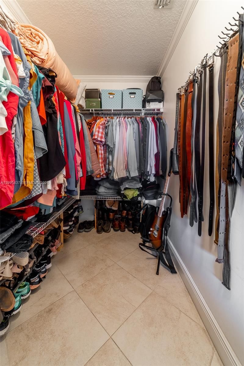 Real estate property located at 6540 114th Ave #1423, Miami-dade, The Courts At Doral Isles, Doral, FL