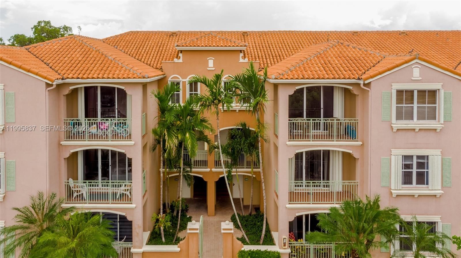 Real estate property located at 6540 114th Ave #1423, Miami-dade, The Courts At Doral Isles, Doral, FL