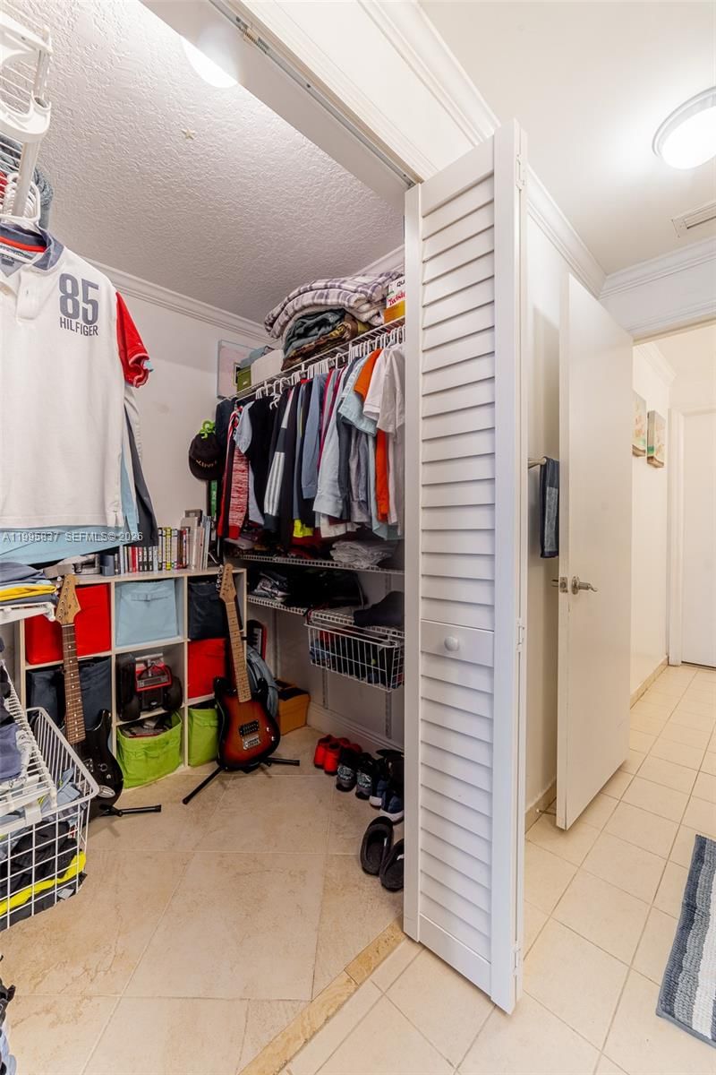 Real estate property located at 6540 114th Ave #1423, Miami-dade, The Courts At Doral Isles, Doral, FL