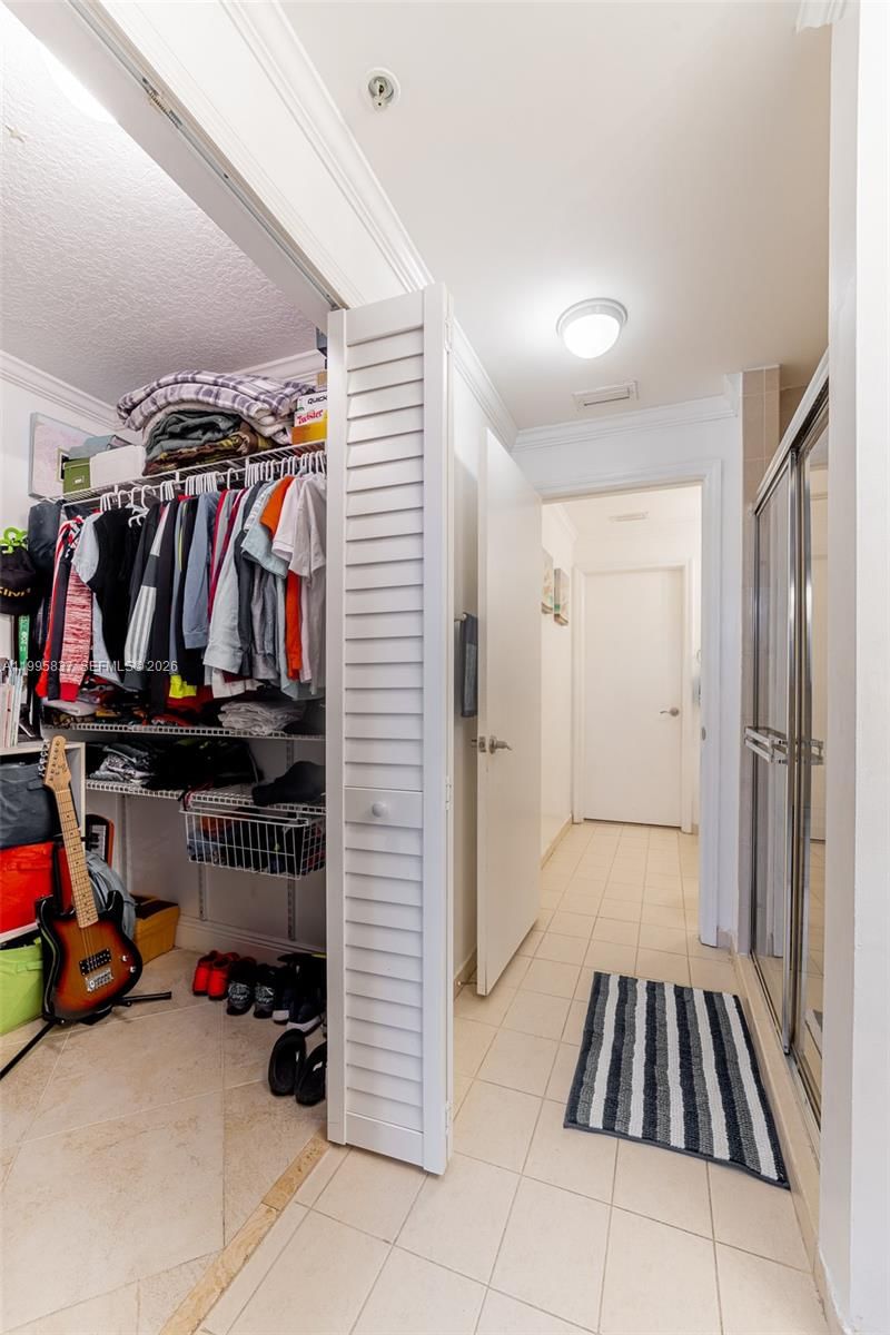 Real estate property located at 6540 114th Ave #1423, Miami-dade, The Courts At Doral Isles, Doral, FL