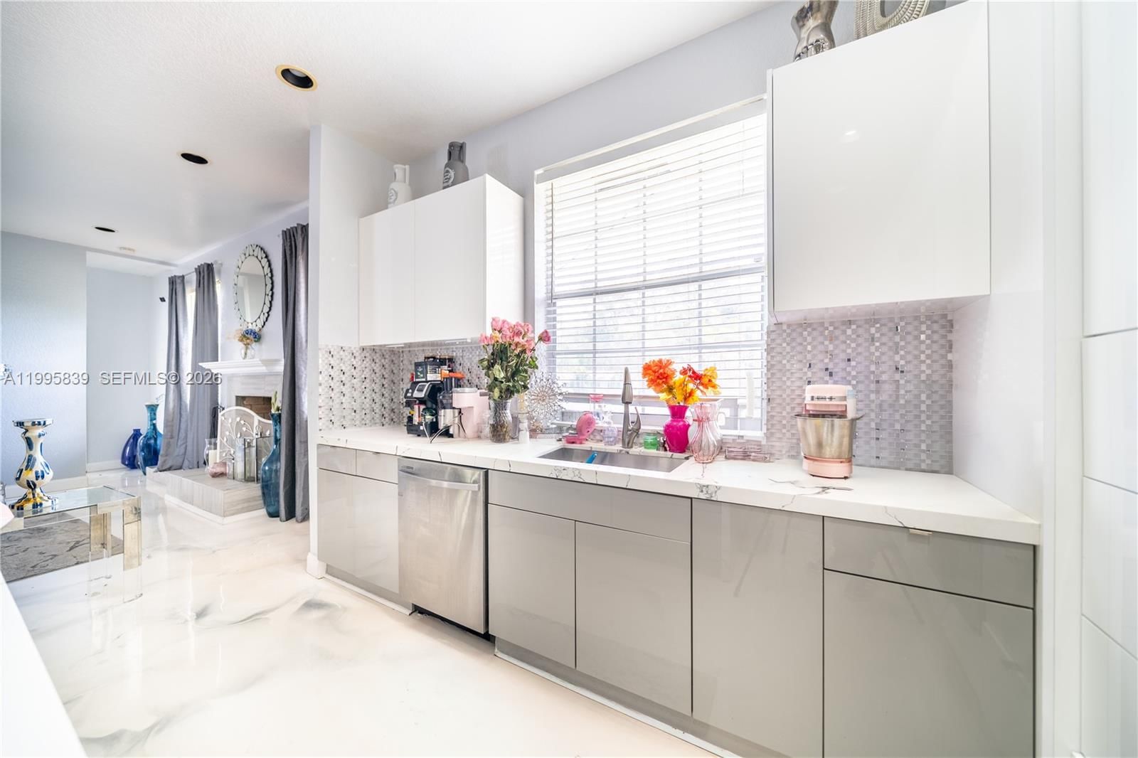 Real estate property located at 5303 111th Ter, Broward, Sehata Plat, Davie, FL