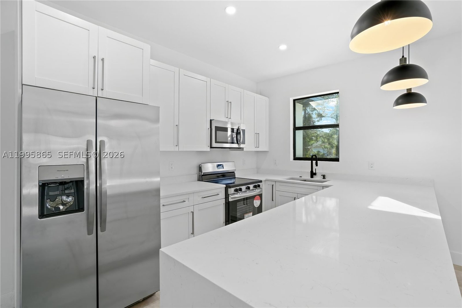 Real estate property located at 322 LOIRE AVE S, Lee, Lehigh Acres, Lehigh Acres, FL