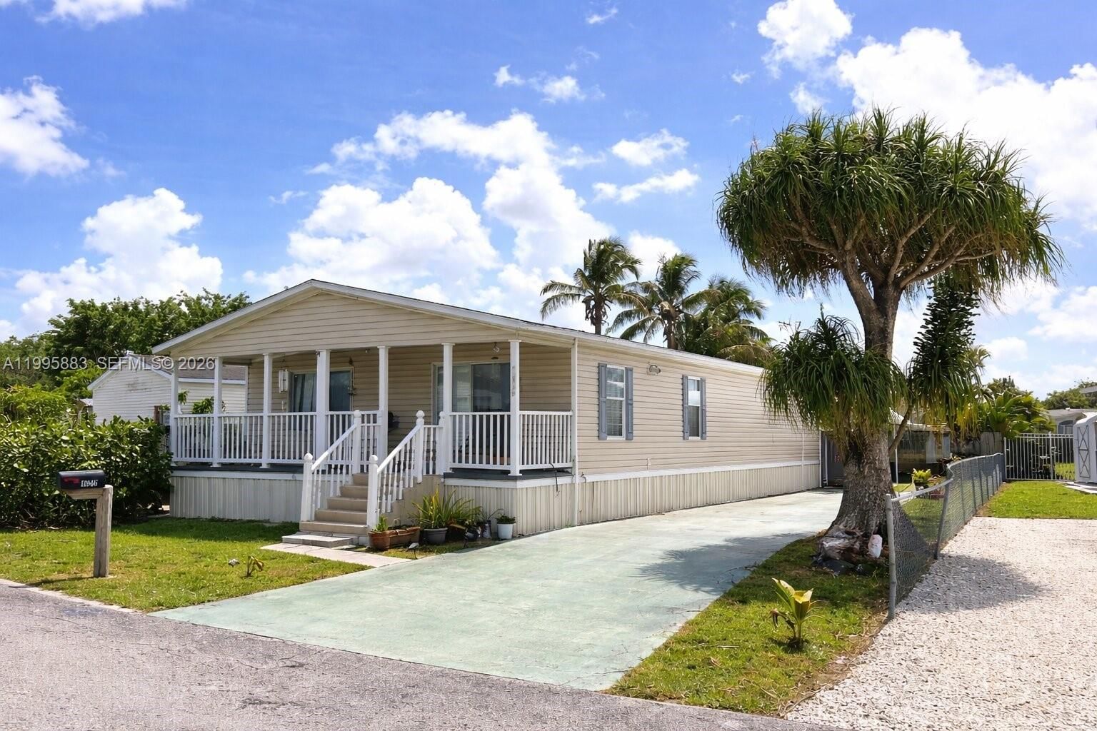 Real estate property located at 11846 Watergate Cir, Palm Beach, Watergate As, Boca Raton, FL