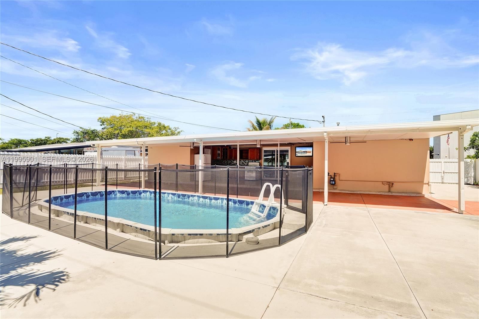 Real estate property located at 19411 Gulfstream Rd, Miami-dade, Pine Tree Manor Sec 4, Cutler Bay, FL