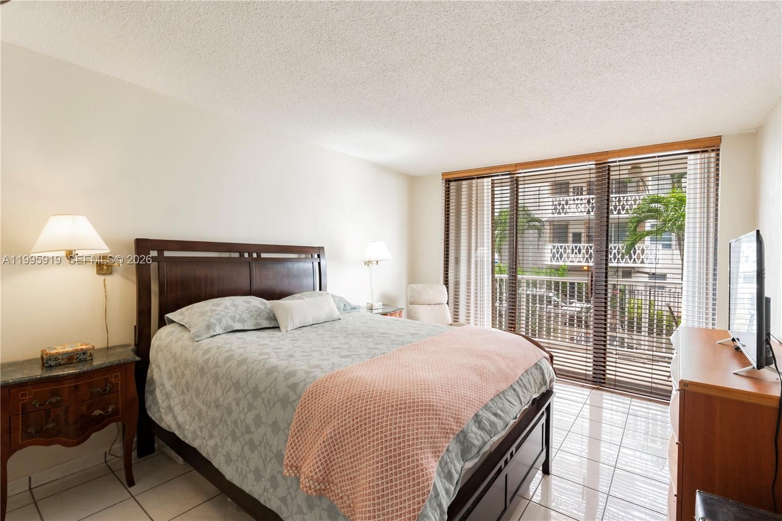 Real estate property located at 1440 Brickell Bay Dr #203, Miami-dade, Brickell Shores Condo, Miami, FL