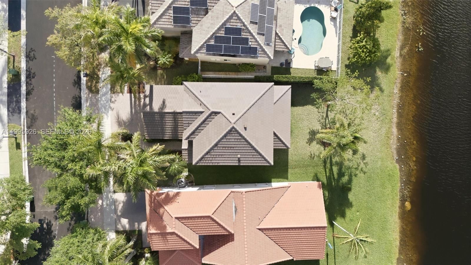 Real estate property located at 1326 Canary Island Dr, Broward, Sector 2- Parcels 21b 22, Weston, FL