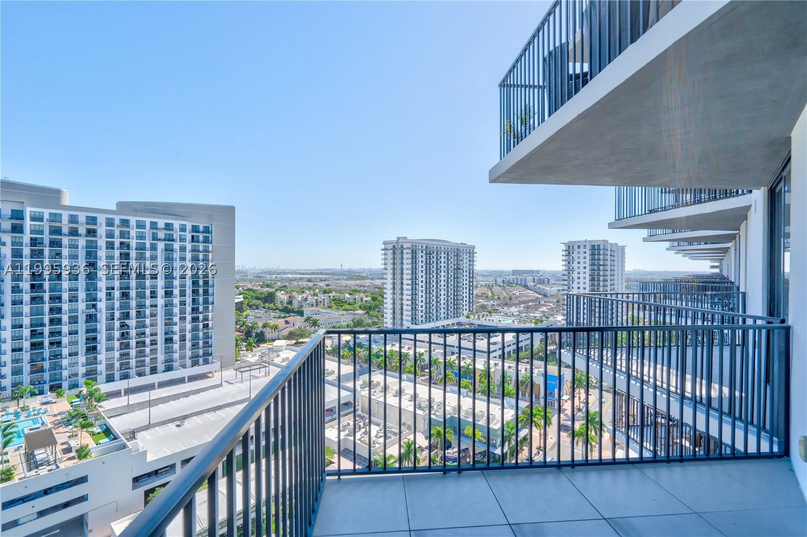 Real estate property located at 5300 85th St #1511, Miami-dade, 5300 Paseo Condo, Doral, FL