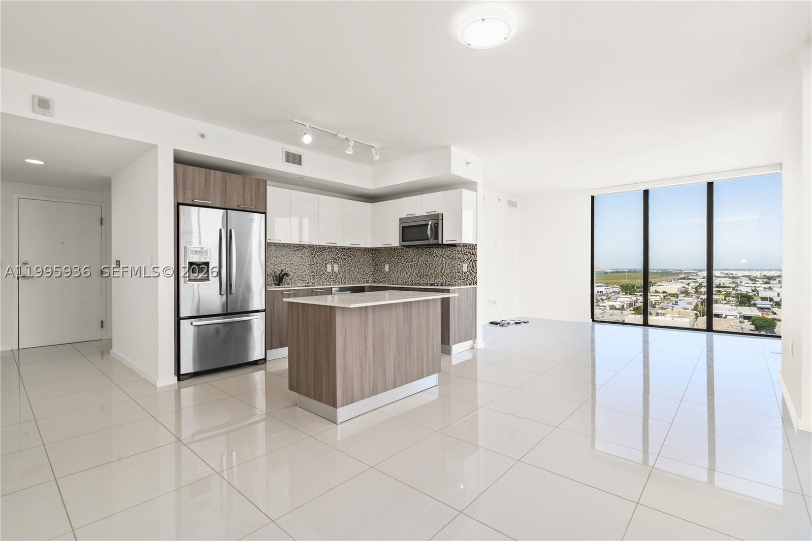 Real estate property located at 5300 85th St #1511, Miami-dade, 5300 Paseo Condo, Doral, FL