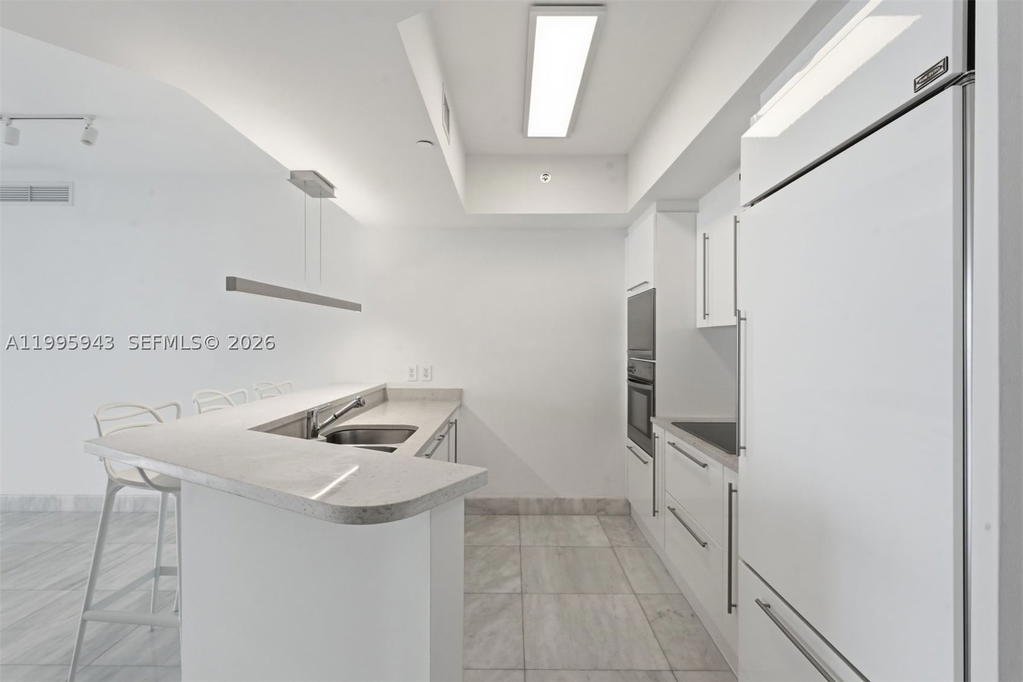 Real estate property located at 450 Alton Rd #910, Miami-dade, Icon Condo, Miami Beach, FL