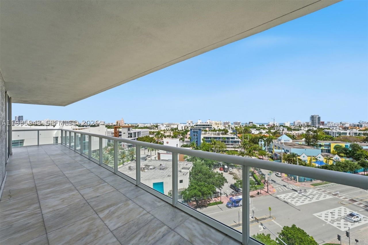 Real estate property located at 450 Alton Rd #910, Miami-dade, Icon Condo, Miami Beach, FL