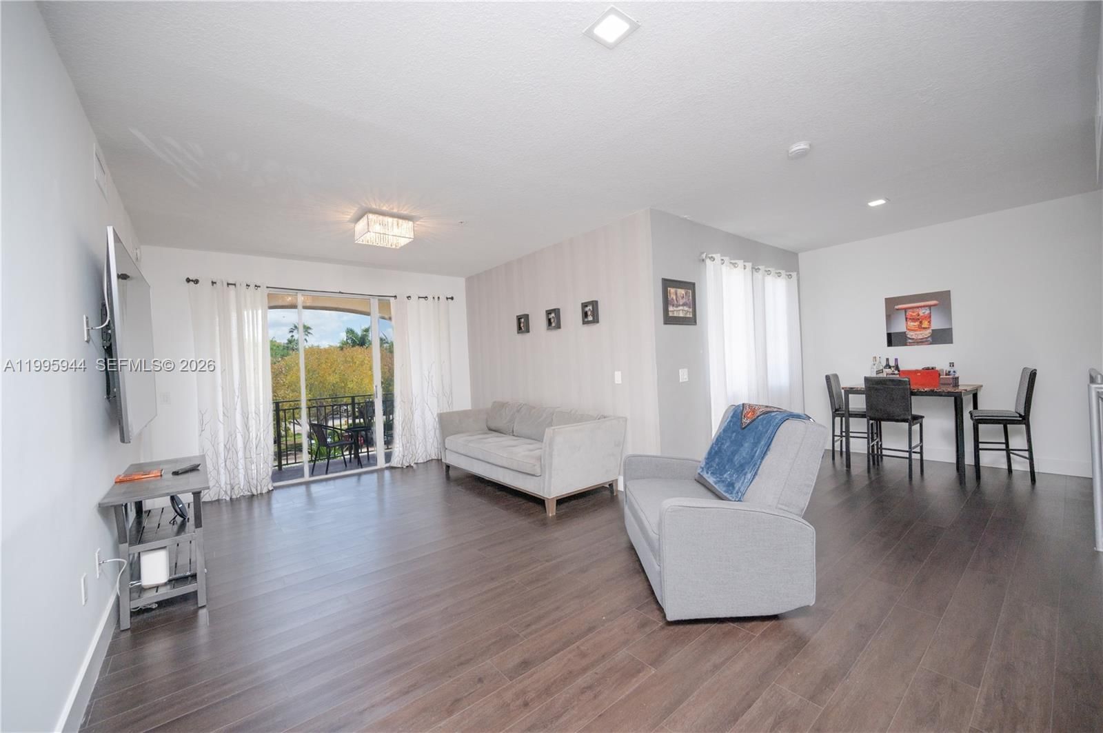 Real estate property located at 6420 114th Ave #1332, Miami-dade, The Courts At Doral Isles, Doral, FL