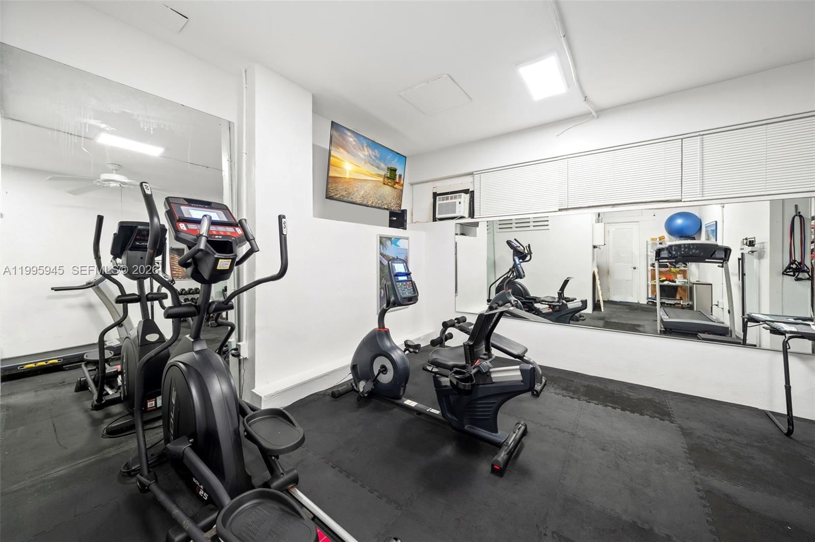 Real estate property located at 2840 Ocean Blvd #404, Broward, Sea Tower Apts Co-op, Fort Lauderdale, FL