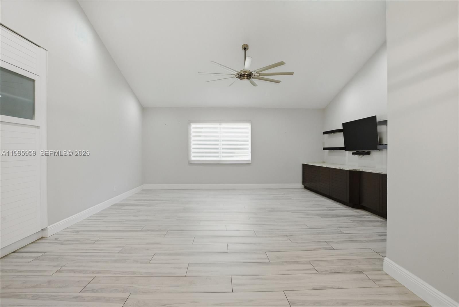 Real estate property located at 8230 55th Ct, Broward, Davie Lake Estates, Davie, FL