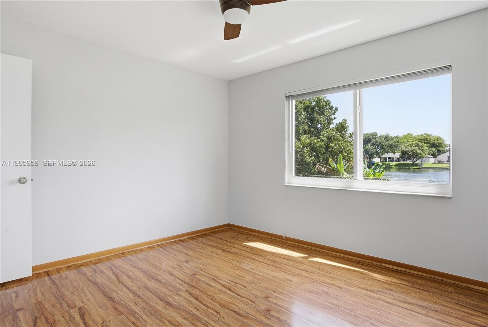 Real estate property located at 8230 55th Ct, Broward, Davie Lake Estates, Davie, FL