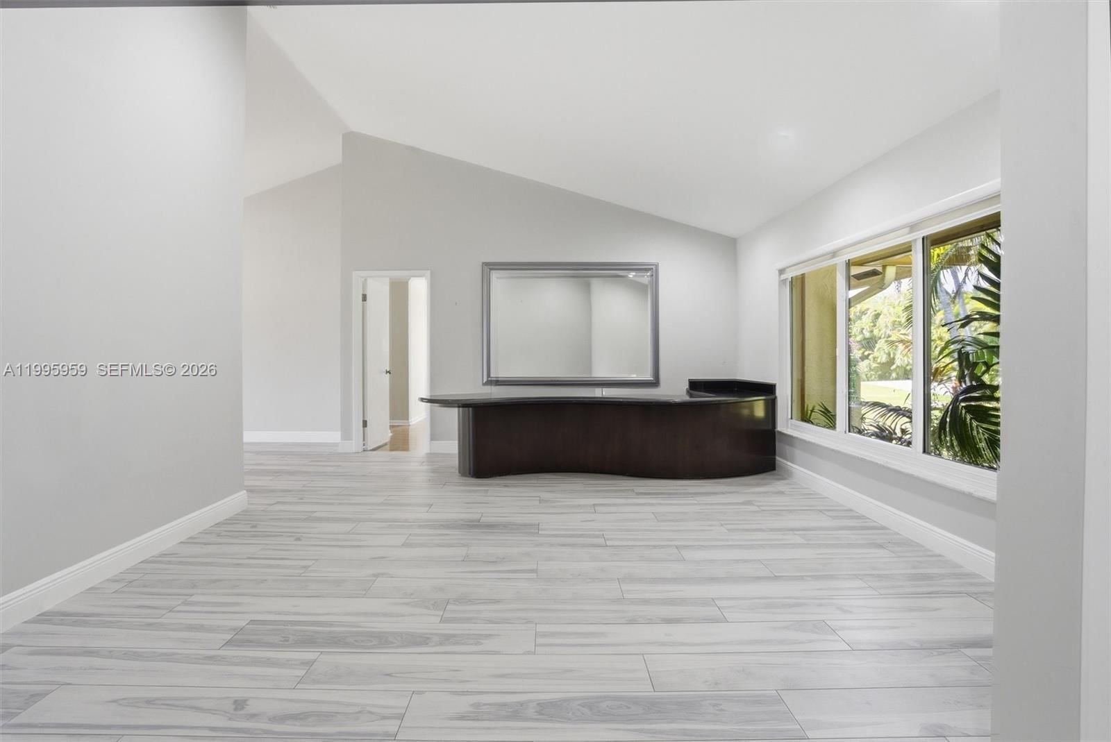 Real estate property located at 8230 55th Ct, Broward, Davie Lake Estates, Davie, FL