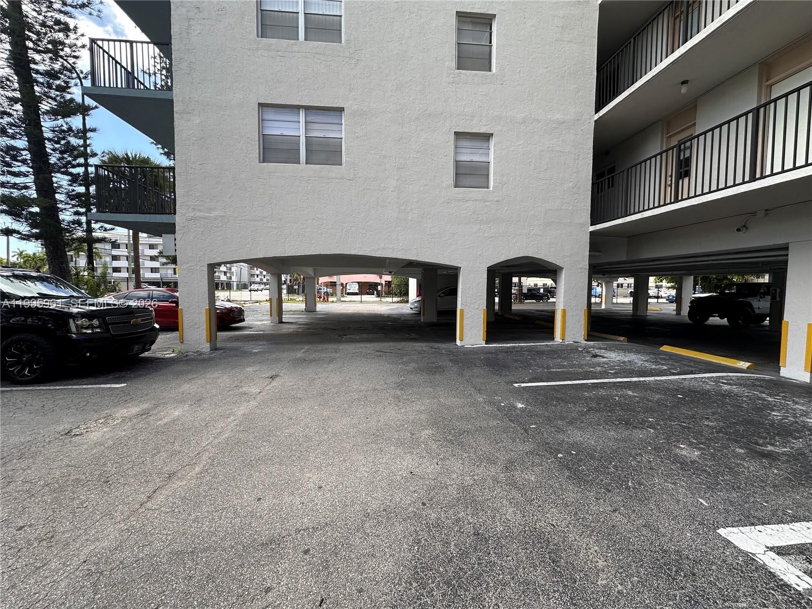 Real estate property located at 12590 16th Ave #608, Miami-dade, 12590 Coronado Towers Con, North Miami, FL