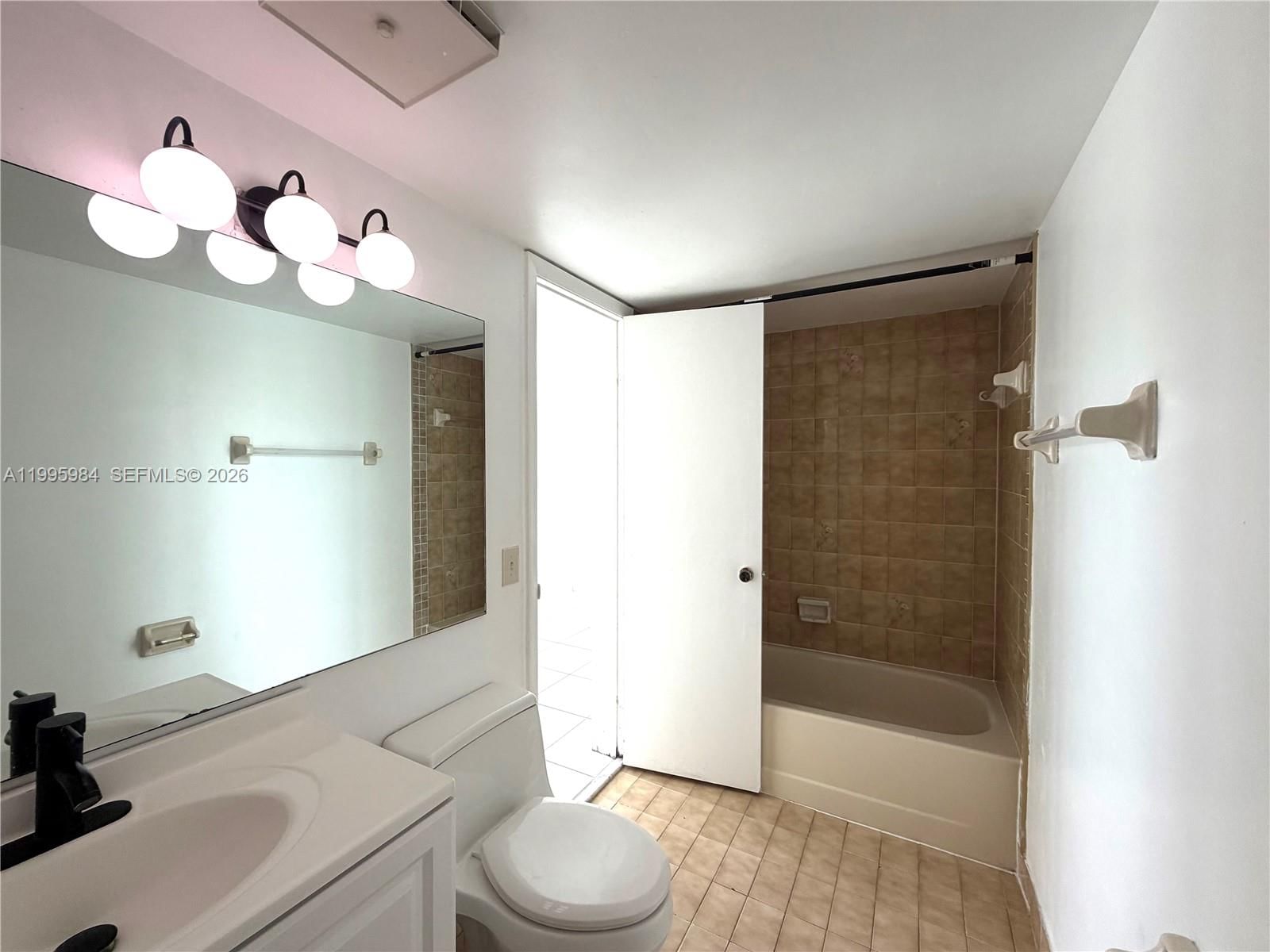 Real estate property located at 11750 18th St #314-1, Miami-dade, International Park I Cond, Miami, FL