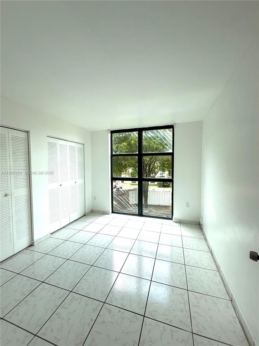 Real estate property located at 11750 18th St #314-1, Miami-dade, International Park I Cond, Miami, FL