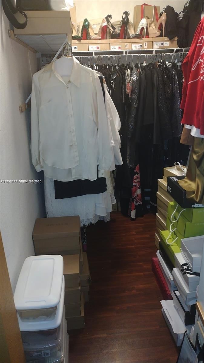 Real estate property located at , Miami-dade, Majorca Isles I Condo, Miami Gardens, FL