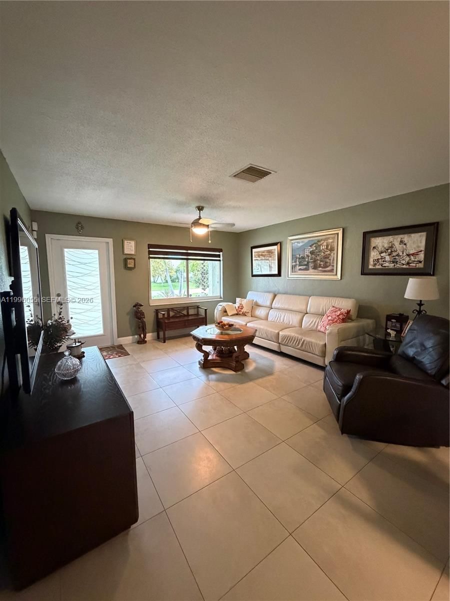 Real estate property located at 7008 95th Ter, Broward, Westwood Community 4, Tamarac, FL