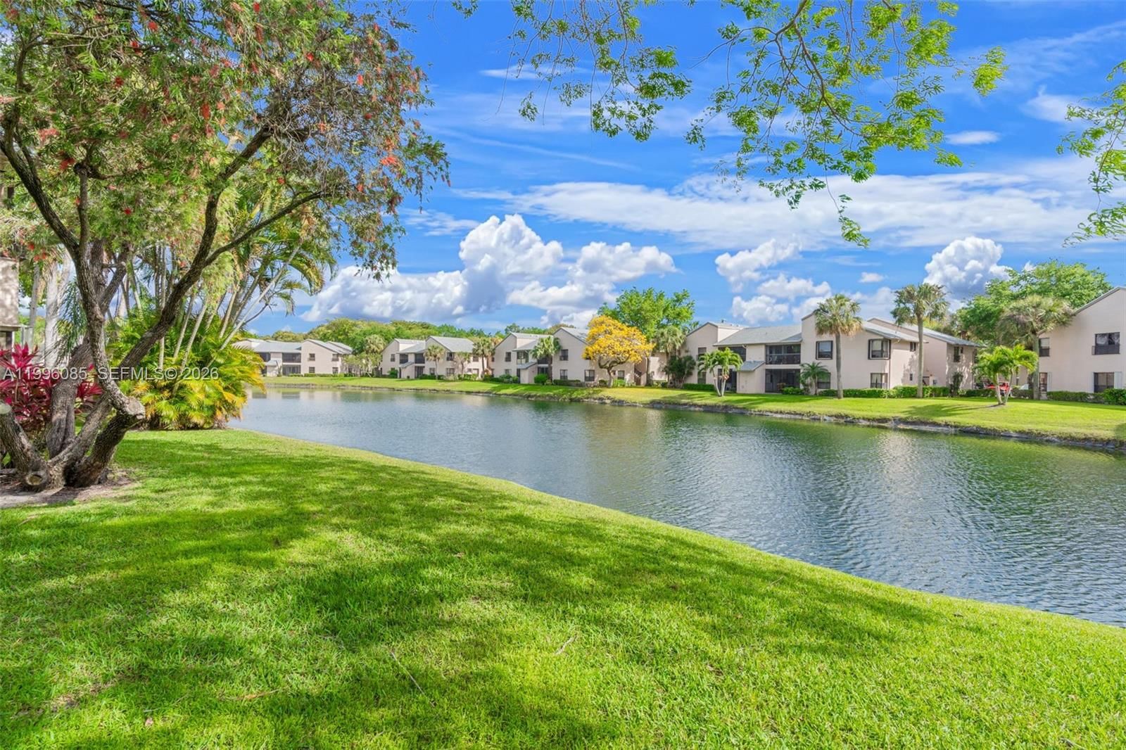 Real estate property located at 3244 47th Ave #3298, Broward, Karanda Village V-c Condo, Coconut Creek, FL