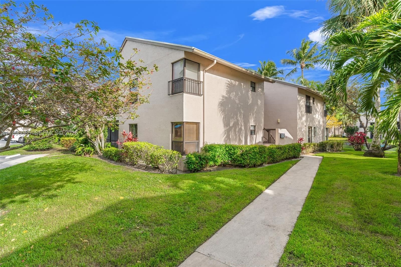 Real estate property located at 3244 47th Ave #3298, Broward, Karanda Village V-c Condo, Coconut Creek, FL