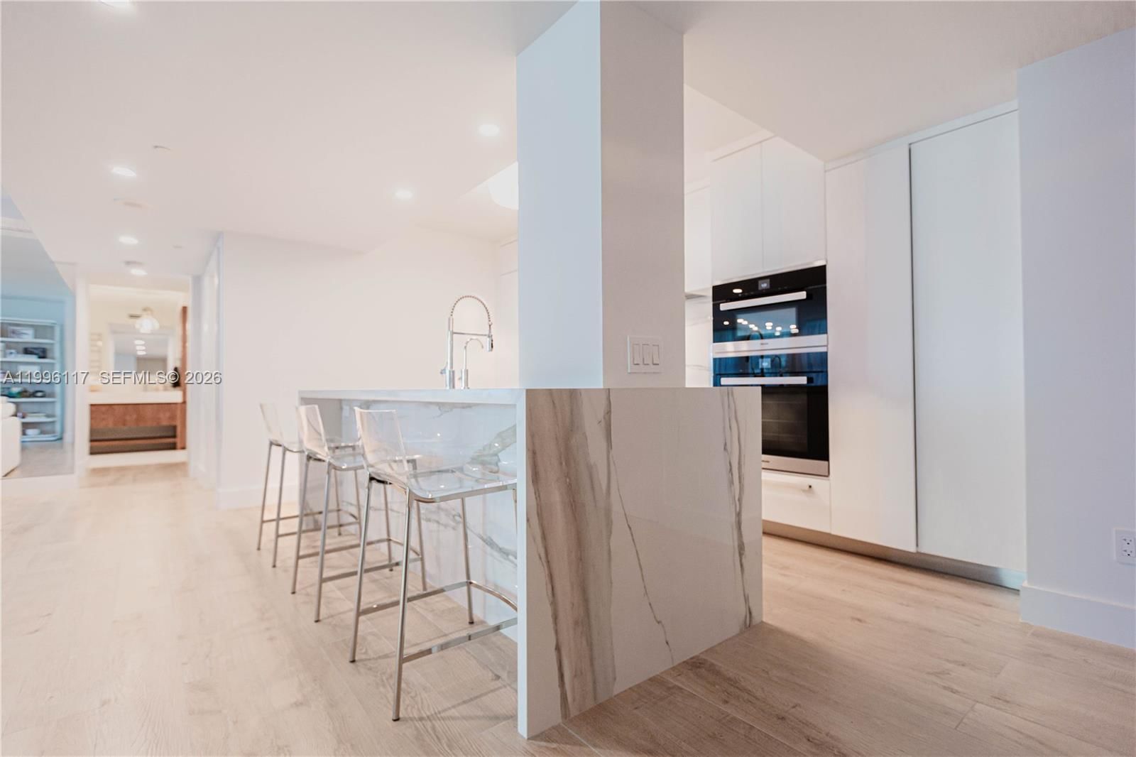 Real estate property located at 1500 Ocean Dr #904, Miami-dade, 1500 Ocean Drive Condo, Miami Beach, FL