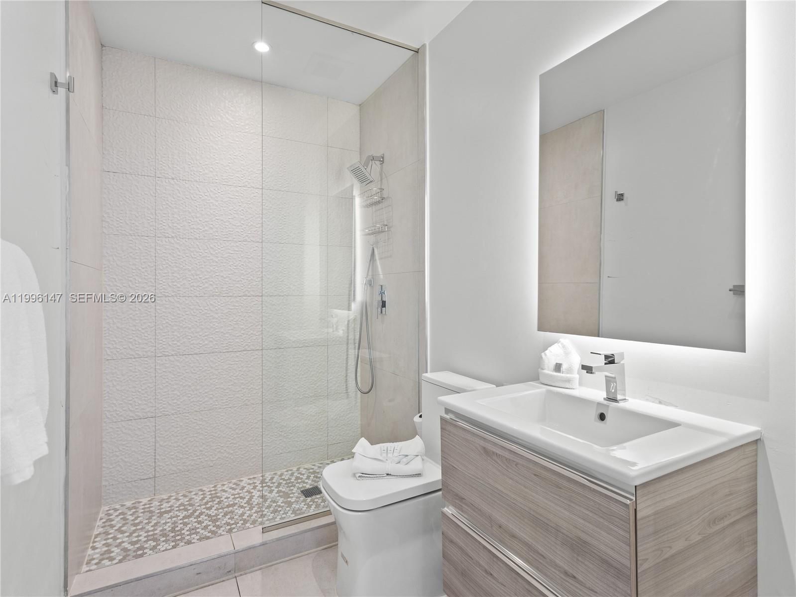 Real estate property located at 239 9th St #1403, Miami-dade, Smart Brickel Condo, Miami, FL