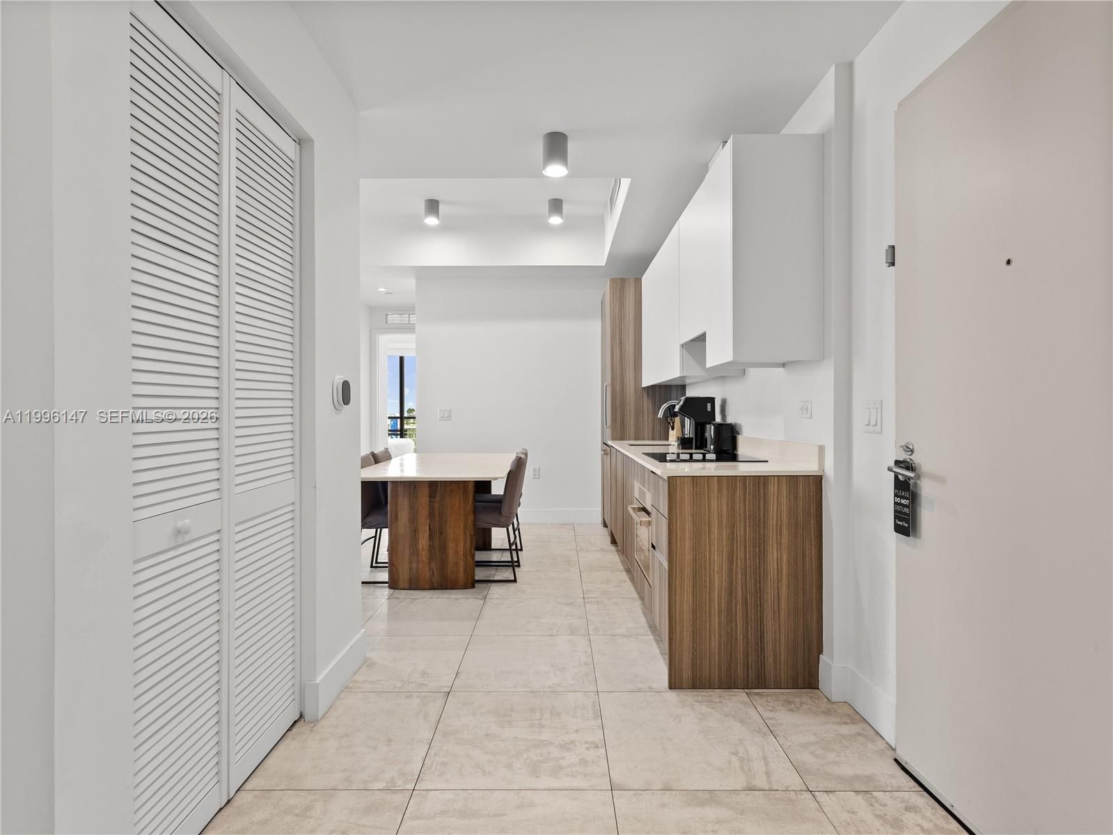 Real estate property located at 239 9th St #1403, Miami-dade, Smart Brickel Condo, Miami, FL