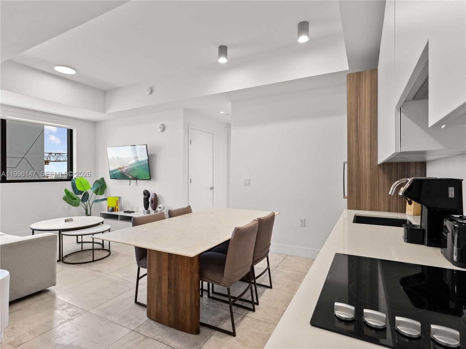 Real estate property located at 239 9th St #1403, Miami-dade, Smart Brickel Condo, Miami, FL